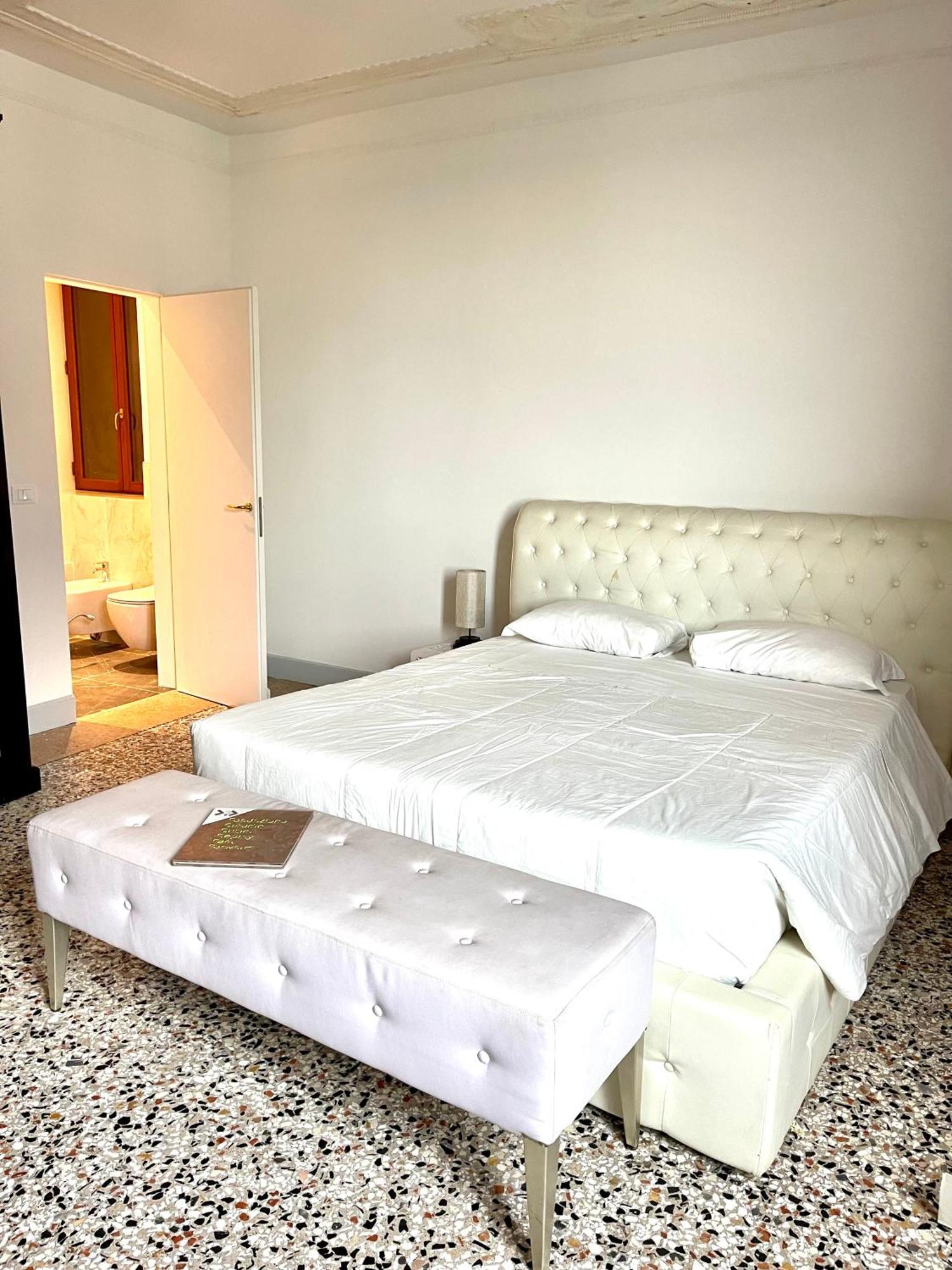 Apartament The B Collection - San Marco Riva Schiavoni Wenecja Zewnętrze zdjęcie